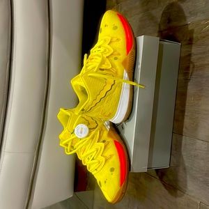Nike Sponge Bob kyrie.